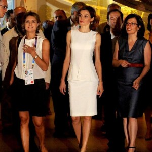 La reine Letizia découvrait le 23 juillet 2015 le pavillon de l'Espagne à l'Exposition Universelle de Milan, où elle s'est rendue en tant qu'Ambassadrice spéciale de l'Organisation des Nations unies pour l'alimentation et l'agriculture (FAO) pour la nutrition.