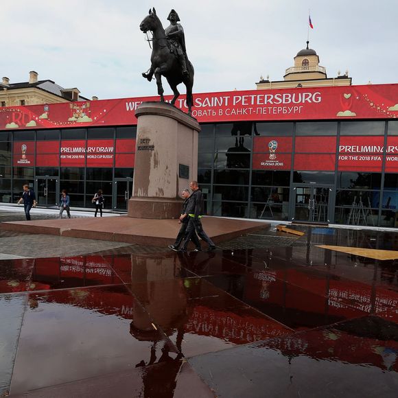 La Russie se prépare pour la coupe du monde de la FIFA 2018 à Saint Petersbourg le 22 juillet 2015.  ST. PETERSBURG, RUSSIA. JULY 22, 2015. Christian Unger, the head of FIFA 2018 World Cup preparation department, talks to the media after a rehearsal for the 2018 FIFA World Cup Preliminary Draw at the Constantine [Konstantinovsky] Palace.22/07/2015 - Saint Petersbourg