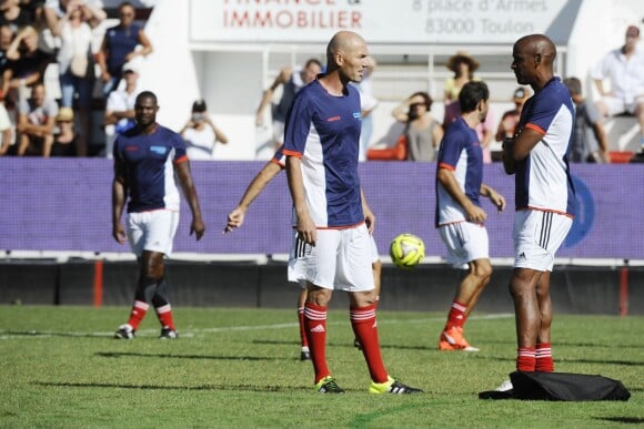 Zinedine Zidane - Match amical de foot et rugby entre le RC Toulon et l'équipe de France 98 au stade Mayol à Toulon, au profit de l'association de Pascal Olmeta "Un sourire, un espoir pour la vie" le 28 juillet 2015