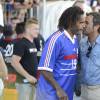 Chrisitian Karembeu et Bernard Montiel - Match amical de foot et rugby entre le RC Toulon et l'équipe de France 98 au stade Mayol à Toulon, au profit de l'association de Pascal Olmeta "Un sourire, un espoir pour la vie" le 28 juillet 2015