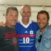 Pascal Olmeta, Zinedine Zidane et Bernard Montiel - Match amical de foot et rugby entre le RC Toulon et l'équipe de France 98 au stade Mayol à Toulon, au profit de l'association de Pascal Olmeta "Un sourire, un espoir pour la vie" le 28 juillet 2015