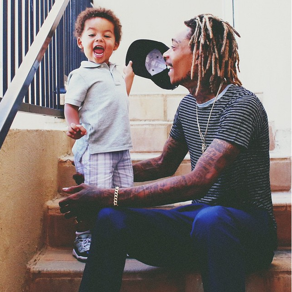 Sebastian et son papa Wiz Khalifa. Photo publiée le 17 avril 2015.