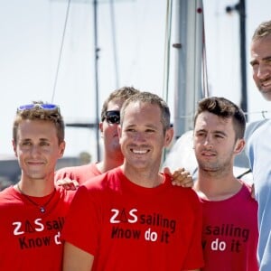 Le roi Felipe VI d'Espagne au club nautique royal de Palma de Majorque le 3 août 2015, en prévision de sa participation à la 34e Copa del Rey à bord du voilier Aifos.