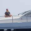 L'infante Elena d'Espagne, accompagnée de ses enfants Felipe (17 ans) et Victoria (14 ans), était le 5 août 2015 dans la baie de Palma de Majorque sur le yacht royal, le Somni, pour voir son frère le roi Felipe VI disputer la troisième journée de la 34e Copa del Rey à la barre du voilier Aifos.
