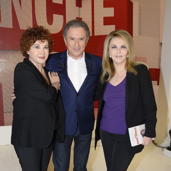 Marlène Jobert, Michel Drucker et Nathalie Rheims - Enregistrement de l'émission "Vivement Dimanche" à Paris le 3 décembre 2014. L'émission sera diffusée le 07 Décembre 2014. Invité principale La Bande à Renaud. 