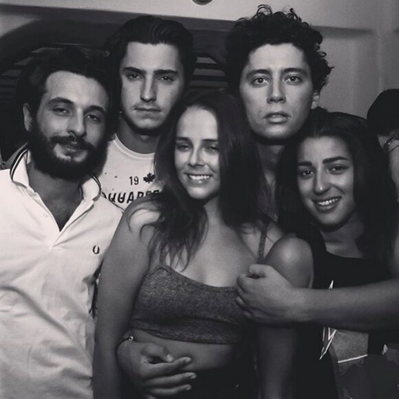 Pauline Ducruet, photo Instagram d'un moment entre copains lors de ses vacances à Mykonos, août 2015