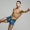 Le footballeur portugais Cristiano Ronaldo pose pour sa collection de sous-vêtements. Les photos ne seraient pas retouchées - août 2015