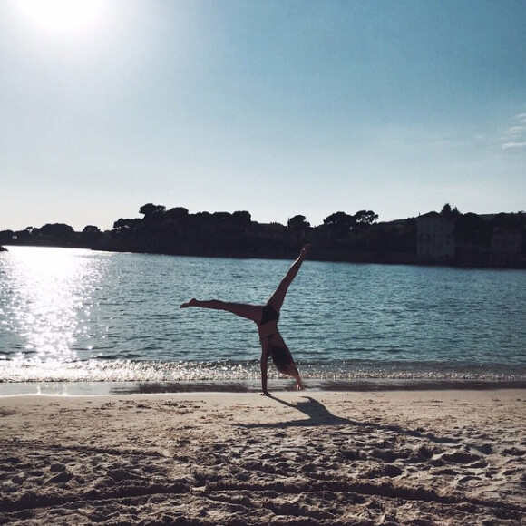 Chloé Jouannet, la fille d'Alexandra Lamy, en vacances avec son père Thomas Jouannet dans le sud de la France. (photo datant de mai 2015)
