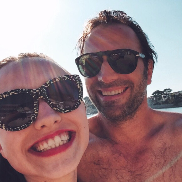 Chloé Jouannet, la fille d'Alexandra Lamy, en vacances avec son père Thomas Jouannet dans le sud de la France. (photo datant de mai 2015)