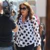 Exclusif - Caitlyn Jenner et Candis Cayne font du shopping dans un magasin pour enfants à Los Angeles, le 29 juillet 2015. Depuis le début du mois dernier, les rumeurs vont bon train concernant la supposée relation amoureuse de Caitlyn Jenner avec une actrice transsexuelle. Dans un nouvel épisode de son documentaire, l'ex-athlète ne cache pas être attirée par Candis Cayne.