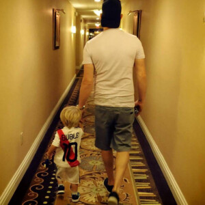 Michael Bublé et son fils Noah / photo postée sur le compte Instagram du chanteur.