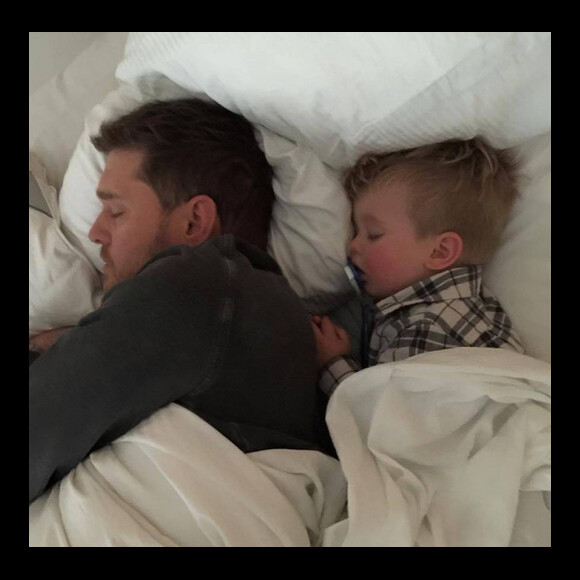 Michael Bublé et son fils Noah / photo postée sur le compte Instagram de Luisana Lopilato.