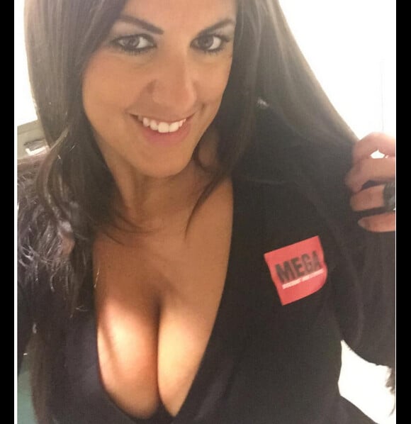 Claudia Romani, très sexy sur Instagram : selfie time !