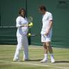 Amélie Mauresmo, enceinte, et Andy Murray à Wimbledon à Londres le 9 juillet 2015. La championne française a accouché le 16 août 2015 de son premier enfant.
