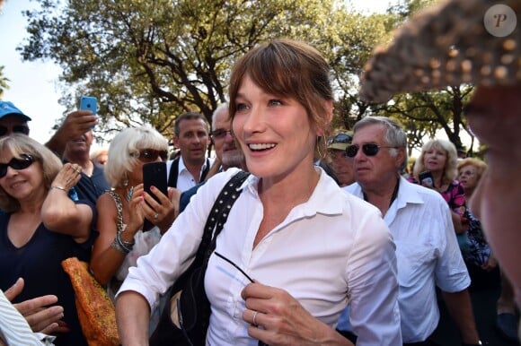 Carla Bruni-Sarkozy au jardin Albert 1er à Nice le 19 juillet 2015