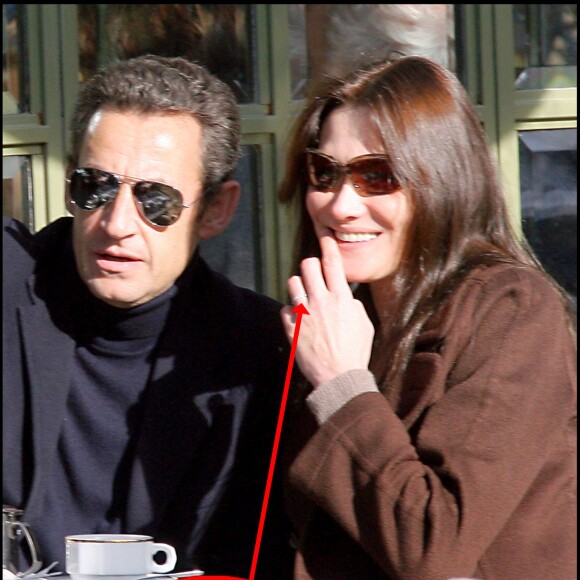 NICOLAS SARKOZY ET SA FEMME CARLA BRUNI ACCOMPAGNES DE MAURIZIO REMMERT, PERE DE CARLA ET DE SA FEMME MARCIA DE LUCA SONT ALLES SE PROMENER EN FORET AVANT DE PRENDRE UN CAFE A LA FLOTILLE. LE COUPLE A PASSE LEUR PREMIERE NUIT DANS LA RESIDENCE "LE PAVILLON DE LA LANTERNE".03/02/2008 - Versailles