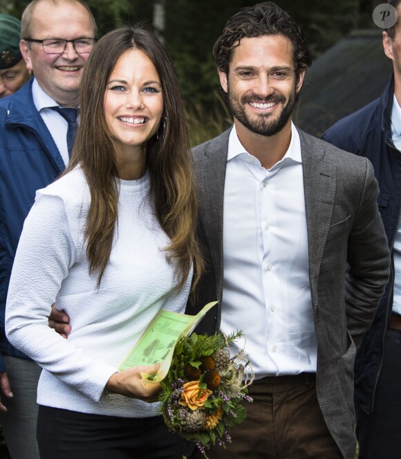 Le prince Carl Philip de Suède et la princesse Sofia lors d'une visite officielle dans le duché de Värmland, le 26 août 2015.