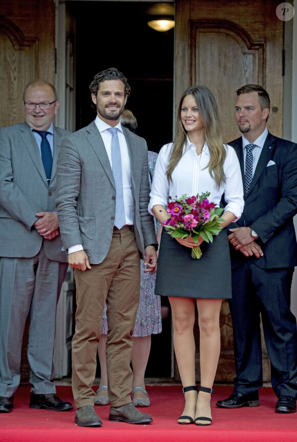 Le prince Carl Philip de Suède et sa femme la princesse Sofia (Sofia Hellqvist) visitent le manoir de Marbacka dans la commune de Sunne lors de leur visite officielle dans le duché de Värmland, le 26 août 2015. Le manoir de Marbacka est célèbre pour avoir été l'habitation de Selma Lagerlof, célèbre écrivaine suédoise.26/08/2015 - Värmland