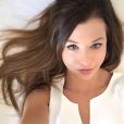 Marie Lopez, alias Enjoy Phoenix, est devenue brune, le 26 août 2015.