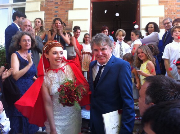 Patricia Petibon et Didier Lockwood se sont mariés le 22 août 2015 à Dammarie-les-Lys, au cours d'une cérémonie festive et haute en couleur. Photo de la créatrice Zelia Van Den Bulke (Zelia Sur La Terre Comme Au Ciel).