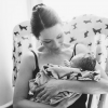 Lucy Liu a présenté sur Twitter une photo de son fils Rockwell le 27 août 2015. Il est né par mère porteuse.