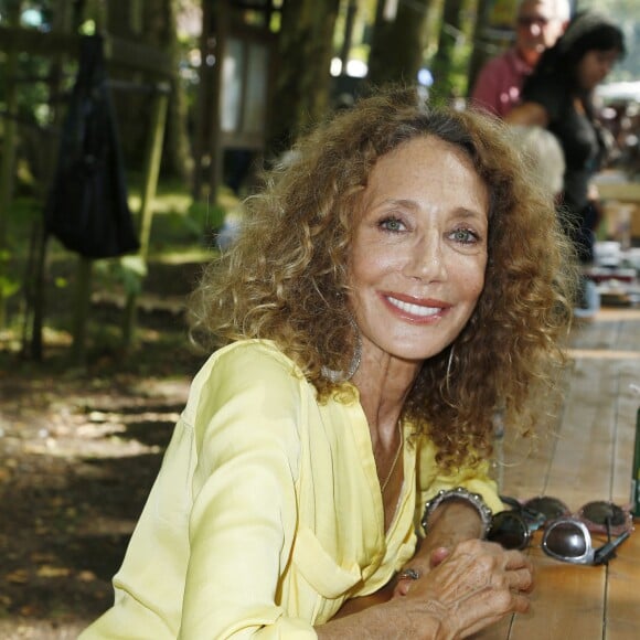 Marisa Berenson lors de la 20e édition de "La Forêt des livres" à Chanceaux-près-Loches, le 30 août 2015