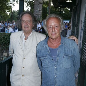 Gonzague Saint Bris, Didier Barbelivien lors de la 20e édition de "La Forêt des livres" à Chanceaux-près-Loches, le 30 août 2015