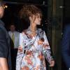 Rihanna quitte le restaurant American Whiskey à New York, le 28 août 2015.