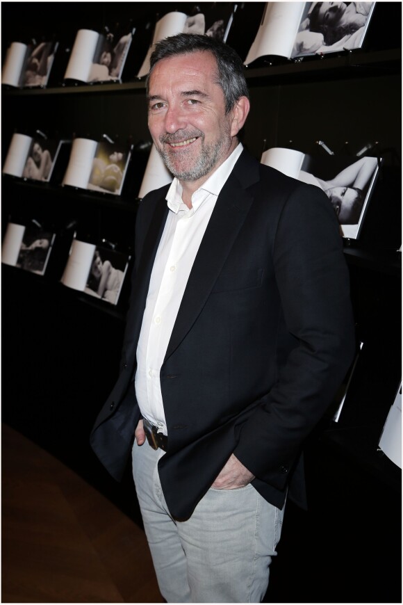 Pascal Chaumeil, réalisateur de L'Arnacoeur et Un plan parfait, au dîner des révélations des Cesar à l'hotel Meurice à Paris le 14 janvier 2013. Le cinéaste français a succombé le 27 août 2015 à un cancer, à l'âge de 54 ans.