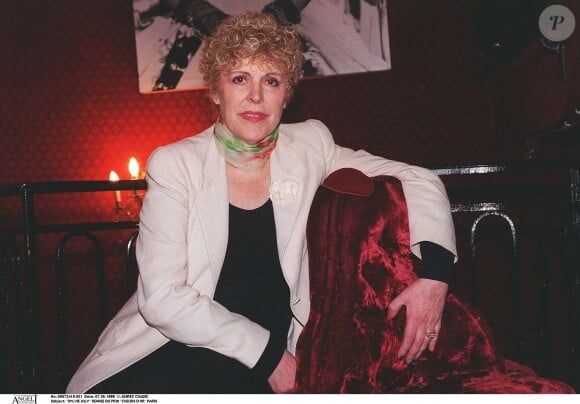 Sylvie Joly au théâtre des Bouffes parisiens à Paris en 1999