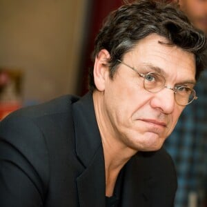 Exclusif - Marc Lavoine en promotion pour son livre "L'homme qui ment" à Bruxelles en Belgique le 3 février 2015.