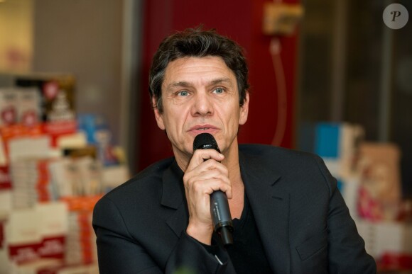 Exclusif - Marc Lavoine en promotion pour son livre "L'homme qui ment" à Bruxelles en Belgique le 3 février 2015.