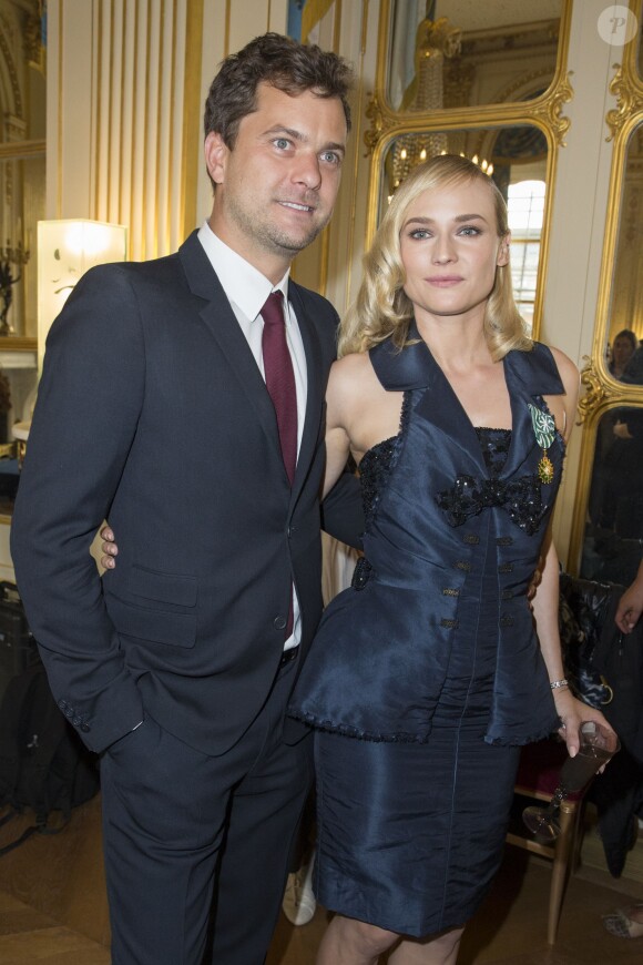 Diane Kruger et son compagnon Joshua Jackson - Remise de la médaille des Arts et des Lettres à Diane Kruger au ministère de la Culture à Paris le 22 septembre 2014