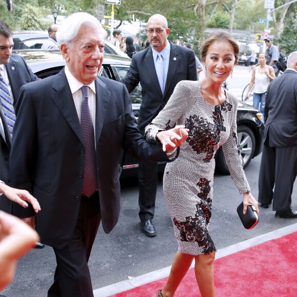 Mario Vargas Llosa et Isabel Preysler - Ouverture de la boutique Porcelanosa sur la 5ème Avenue à New York, le 9 septembre 2015.
