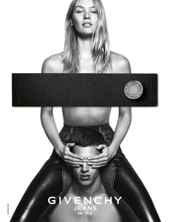 Candice Swanepoel et Alessio Pozzi figurent sur la campagne Givenchy Jeans par Riccardo Tisci. Photo par Mert et Marcus.