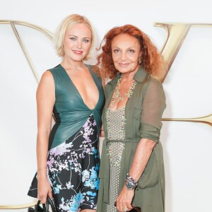 Malin Akerman et Diane von Furstenberg au défilé de la collection printemps-été 2016 de Diane Von Furstenberg, Spring Studios à New York, le 13 septembre 2015.