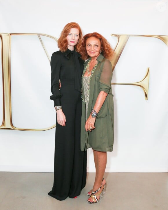 Jessica Joffe et Diane von Furstenberg au défilé de la collection printemps-été 2016 de Diane Von Furstenberg, Spring Studios à New York, le 13 septembre 2015.