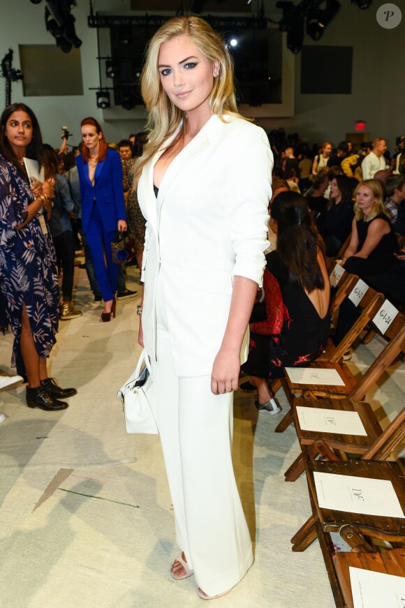Kate Upton au défilé de la collection printemps-été 2016 de Diane Von Furstenberg, Spring Studios à New York, le 13 septembre 2015.