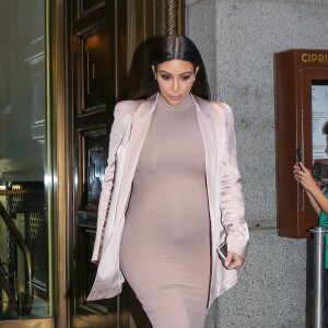 Kim Kardashian, enceinte, Kourtney, Khloé Kardashian et Kylie Jenner quittent le restaurant Cipriani Club 55 à New York. Le 14 septembre 2015.