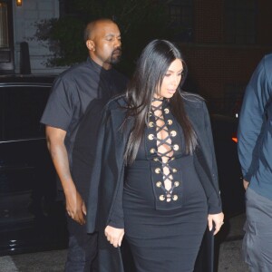 Kim Kardashian, enceinte, et son mari Kanye West se rendent au dîner de Riccardo Tisci à New York, le 14 septembre 2015.