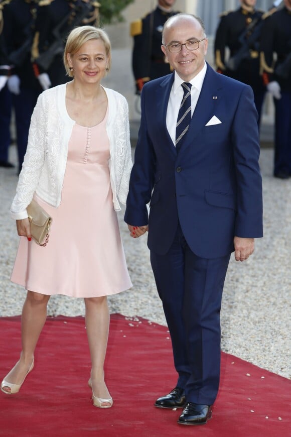 Bernard Cazeneuve et sa compagne Véronique - Dîner d'état en l'honneur du couple royal d'Espagne offert par le président de la république au palais de l'Elysée à Paris. Le 2 juin 2015.