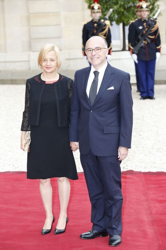 Bernard Cazeneuve et sa compagne Véronique - Dîner d'Etat offert au Palais de l'Elysée par François Hollande en l'honneur du président de la République de Singapour. Paris, le 18 mai 2015 .