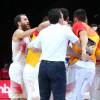 L'équipe d'Espagne célèbre sa victoire sur la France en demi-finale de l'Eurobasket à Villeneuve-d'Ascq, le 17 septembre 2015