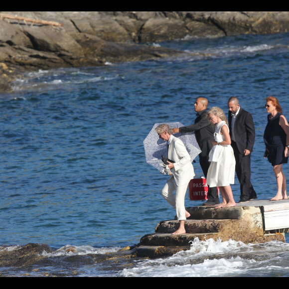 Sarah Ferguson et Manuel Fernandez lors du mariage de Bob Geldof avec Jeanne Marine, au Tropicana de Rayol-Canadel-sur-Mer, le 19 septembre 2015