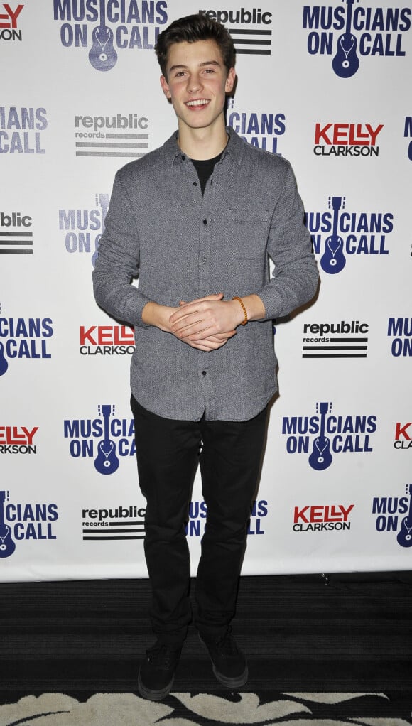 Shawn Mendes - People à la soirée "Musicians On Call" en l'honneur de Kelly Clarkson et Charlie Walk à New York, le 18 novembre 2014.