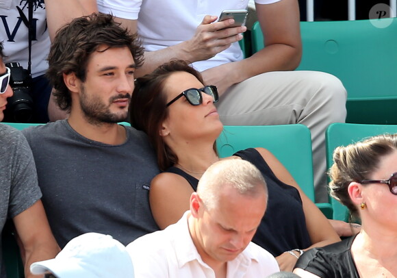 Laure Manaudou et son compagnon Jérémy Frérot dans les tribunes de Roland-Garros lors de la finale des Internationaux de France à Paris, le 7 juin 2015