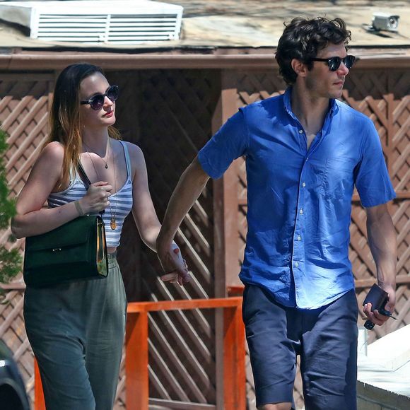 Exclusif - Leighton Meester et Adam Brody à Topanga le 31 août 2014. Le couple a eu son premier enfant en septembre 2015.