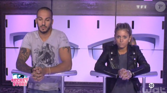 Mélanie et Nicolas ont un choix à faire concernant l'argent gagné après l'ouverture du coffre fort. Secret Story 9, le 25 septembre 2015.