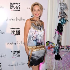 Sharon Stone - Chasse aux papillons pour le lancement de la collection automne de la marque Harajuku au Duff's Cakemix à Los Angeles le 24 septembre 2015