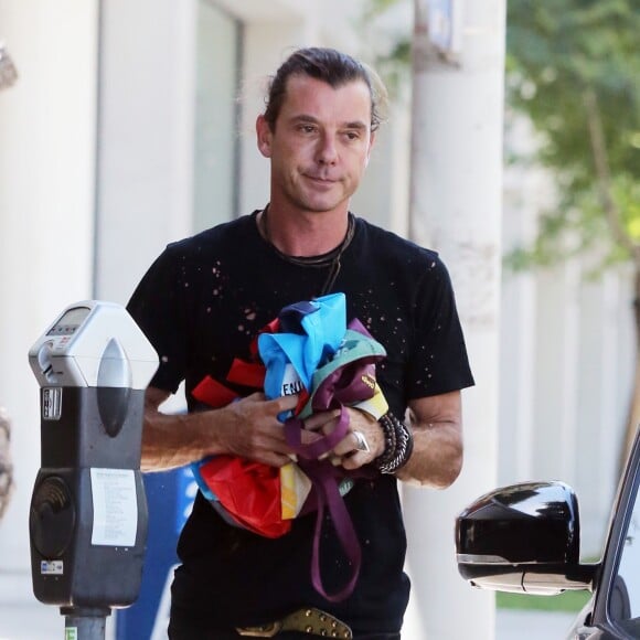 Exclusif - Gavin Rossdale est allé faire des courses dans un magasin d'ameublement à Los Angeles, le 30 août 2015 pour acheter des meubles pour aménager son appartement qu'il a acheté à Bel Air depuis le divorce d'avec sa femme Gwen Stefani.